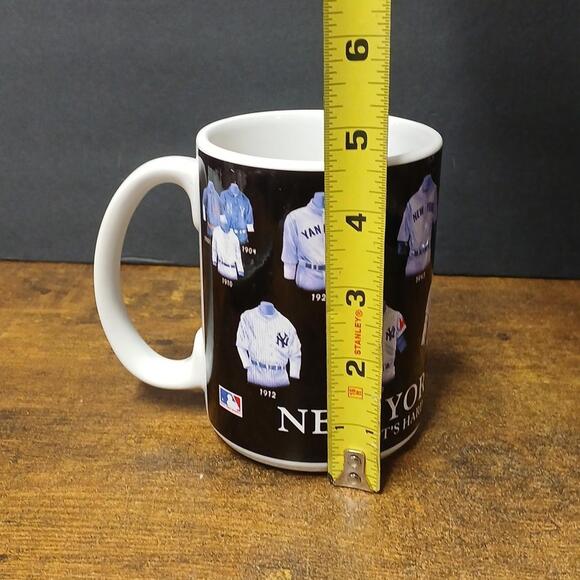 Vintage New York Yankees "It's Hard To Be Humble" Coffee Tea Mug, MLB - Picture 8 of 8